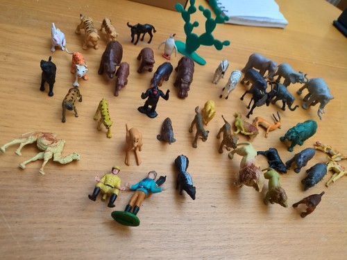 Vintage plastic zoo - zoo, wild
