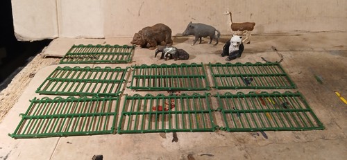 Britains etc plastic - britains,