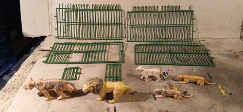 Britains etc plastic zoo - etc,